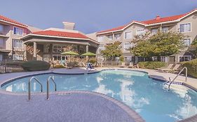 La Quinta Inn & Suites By Wyndham Austin Near The Domain